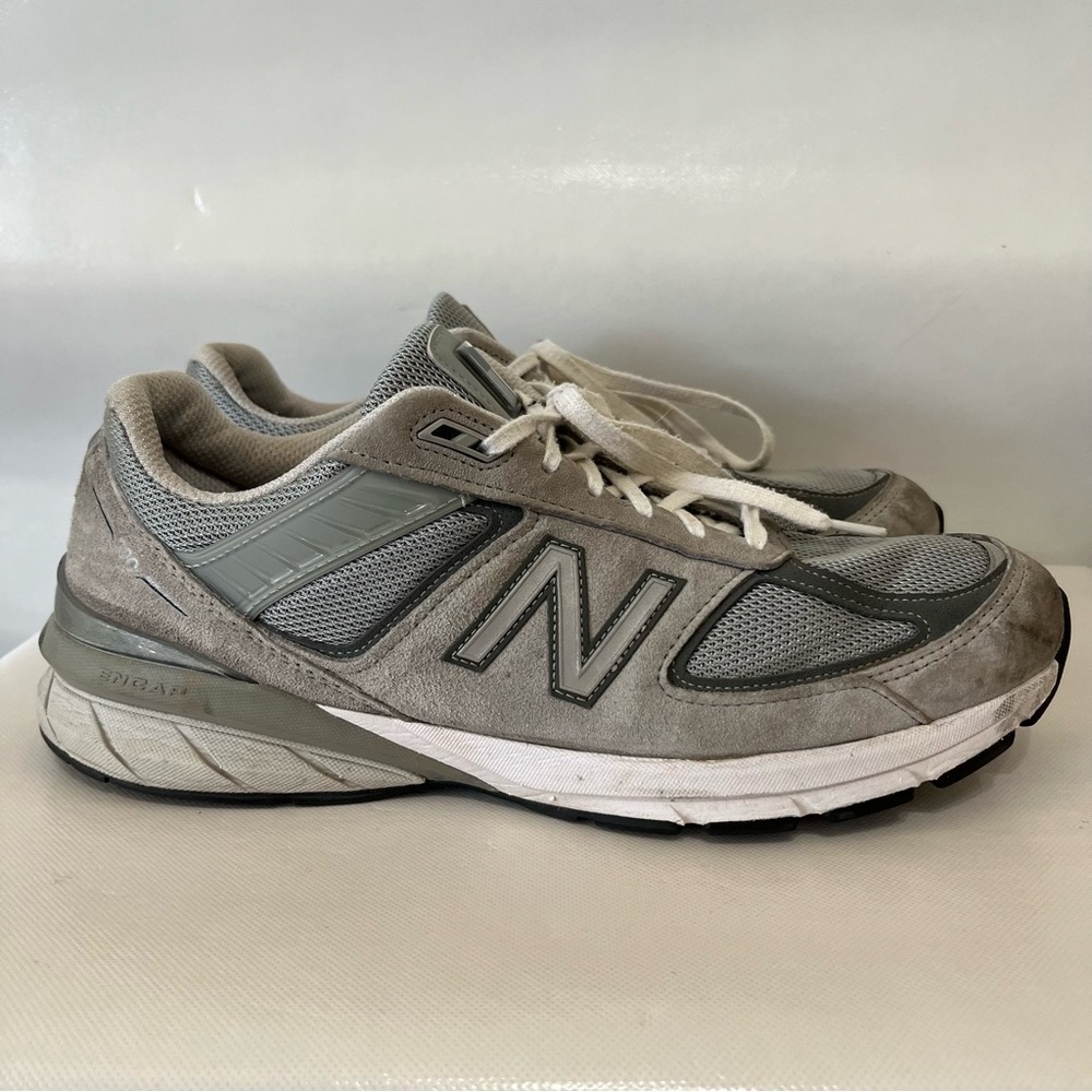 New Balance 990v5 Grey